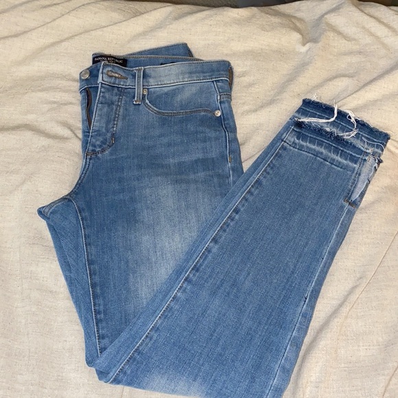 (SOLD) ARITZIA - Picture 9 of 11